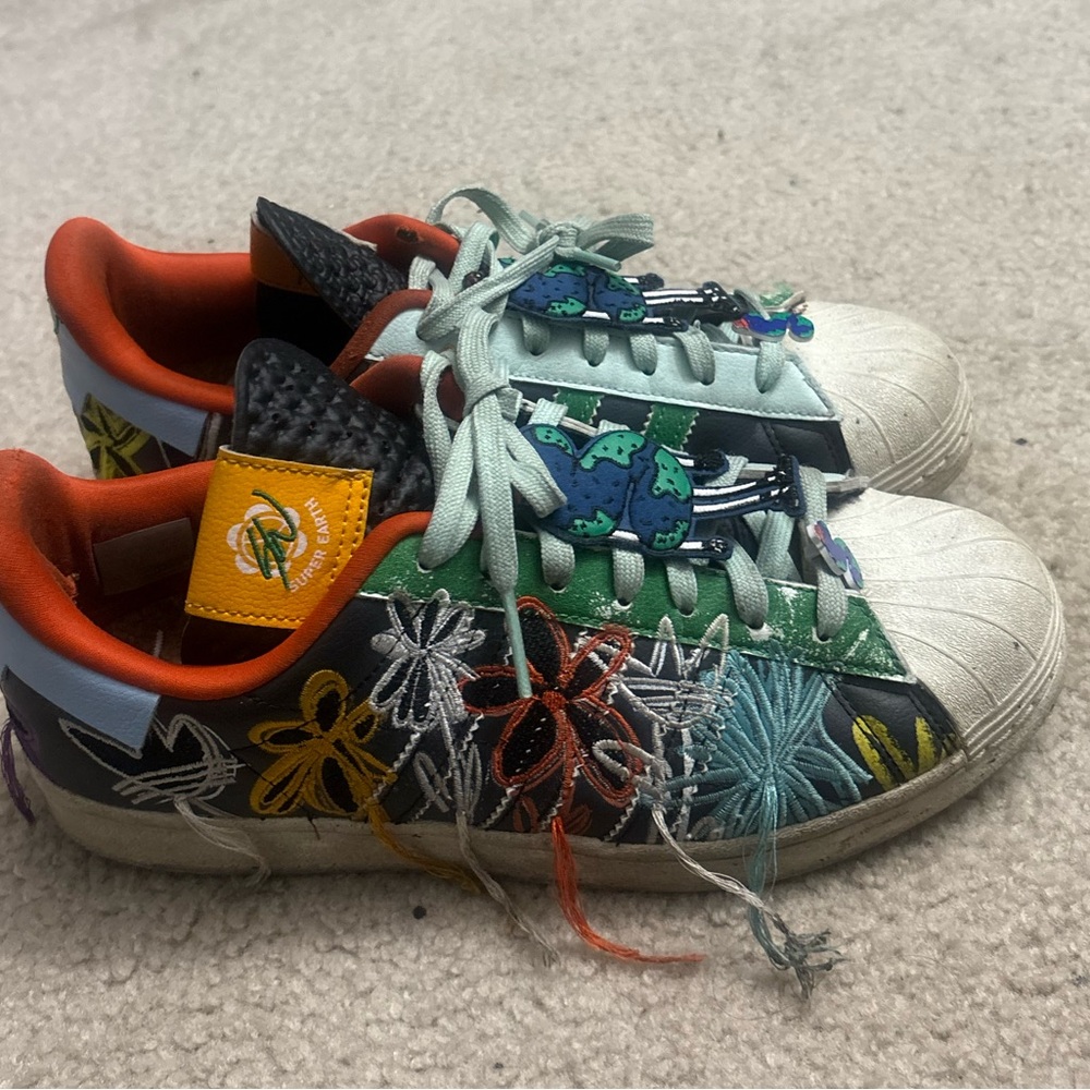 Super Earth Adidas